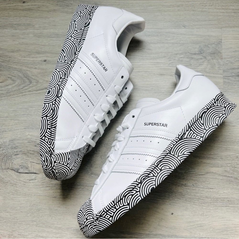 NWT Adidas Superstar Men’s Shoes - Picture 2 of 6